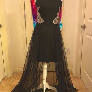 BNWT Hilow dress with a mesh full skirt